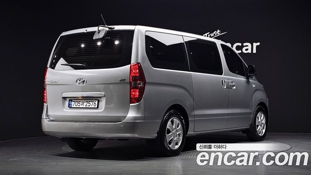 Hyundai Grand Starex Wagon 12-Seater Smart 2020 — фото 2