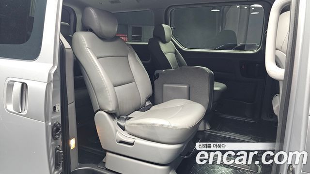 Hyundai Grand Starex Wagon 12-Seater Smart 2020 — фото 11