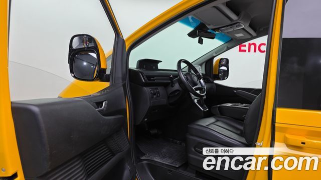 Hyundai Staria L3.5  Kinder Safety Car 15-Seater 2024 — фото 10
