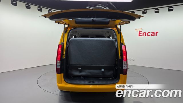 Hyundai Staria L3.5  Kinder Safety Car 15-Seater 2024 — фото 20