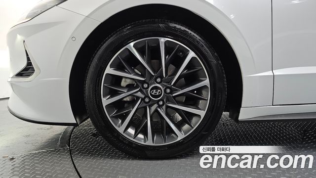 Hyundai Sonata (DN8) 2.0 Premium Family 2021 — фото 5