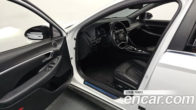 Hyundai Sonata (DN8) 2.0 Premium Family 2021 — фото 10