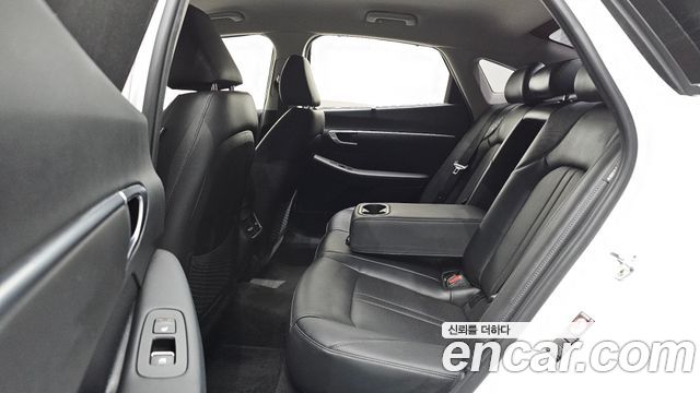 Hyundai Sonata (DN8) 2.0 Premium Family 2021 — фото 15