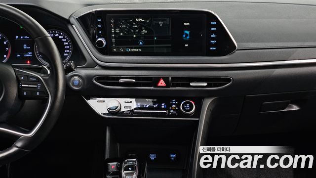 Hyundai Sonata (DN8) 2.0 Premium Family 2021 — фото 18