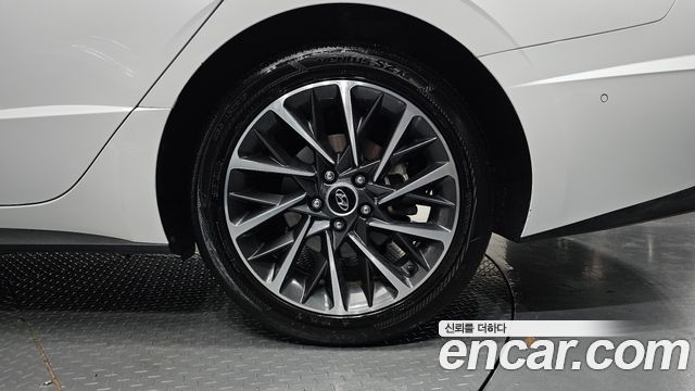 Hyundai Sonata (DN8) 2.0 Premium Family 2021 — фото 27