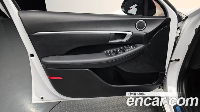 Hyundai Sonata (DN8) 2.0 Premium Family 2021 — фото 30