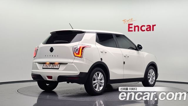 KG Mobility (SsangYong) Tivoli VX 2WD 2015 — фото 2