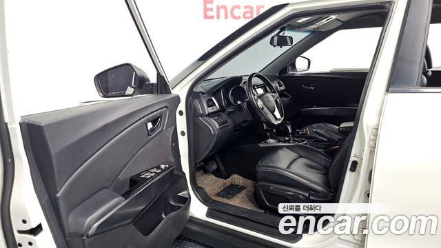 KG Mobility (SsangYong) Tivoli VX 2WD 2015 — фото 10