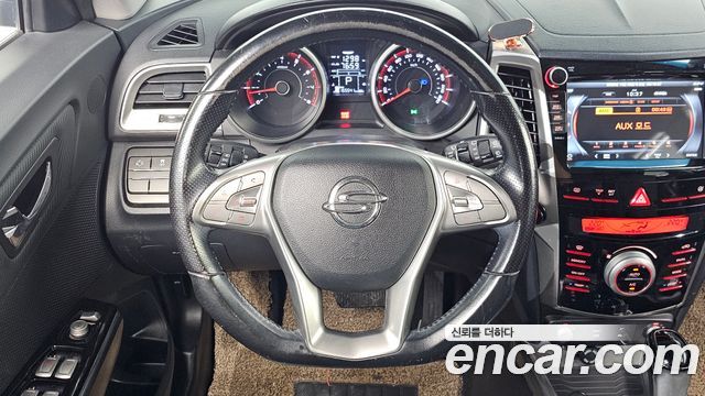 KG Mobility (SsangYong) Tivoli VX 2WD 2015 — фото 15