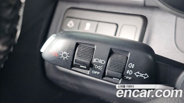 KG Mobility (SsangYong) Tivoli VX 2WD 2015 — фото 18