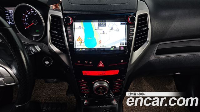 KG Mobility (SsangYong) Tivoli VX 2WD 2015 — фото 19