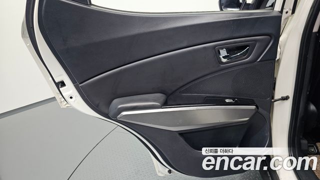KG Mobility (SsangYong) Tivoli VX 2WD 2015 — фото 25