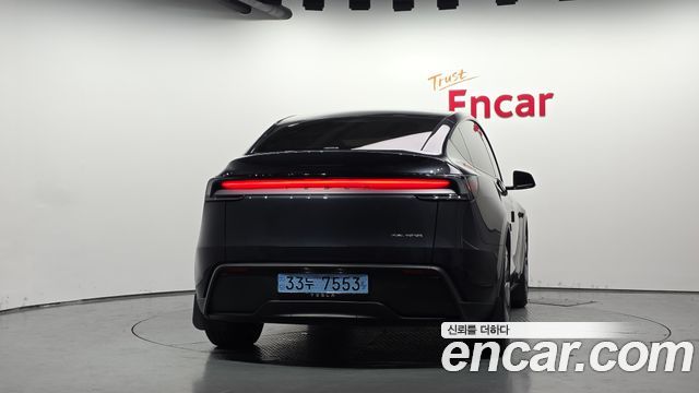 Tesla Model Y Long Range AWD 2025 — фото 4