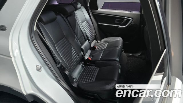 Land Rover Discovery Sport 2.0 TD4 HSE Luxury 2016 — фото 11