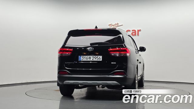 Kia Sorento Diesel 2.0 2WD Noblesse Special 2016 — фото 4