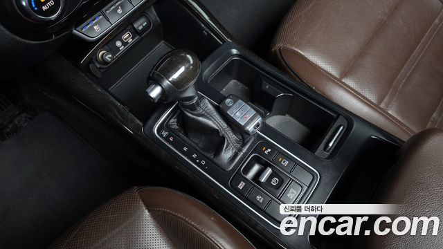 Kia Sorento Diesel 2.0 2WD Noblesse Special 2016 — фото 9