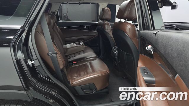 Kia Sorento Diesel 2.0 2WD Noblesse Special 2016 — фото 12