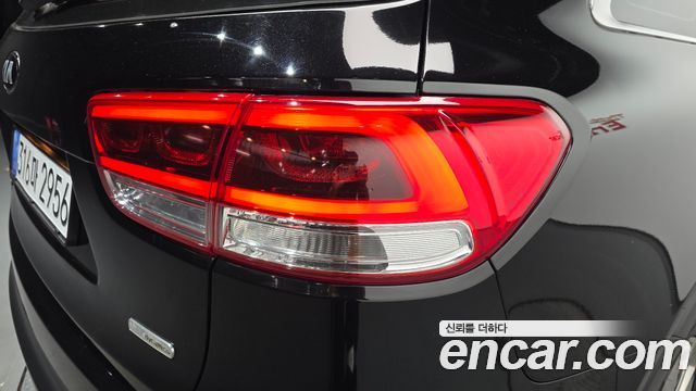 Kia Sorento Diesel 2.0 2WD Noblesse Special 2016 — фото 23