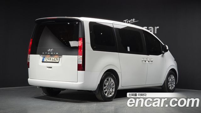 Hyundai Staria Tourer 11-Seater Modern 2023 — фото 2