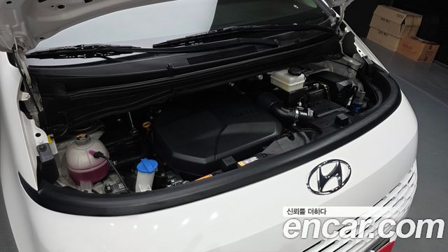 Hyundai Staria Tourer 11-Seater Modern 2023 — фото 6