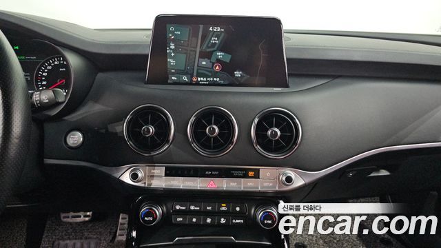 Kia Stinger 3.3 Turbo AWD GT 2020 — фото 12