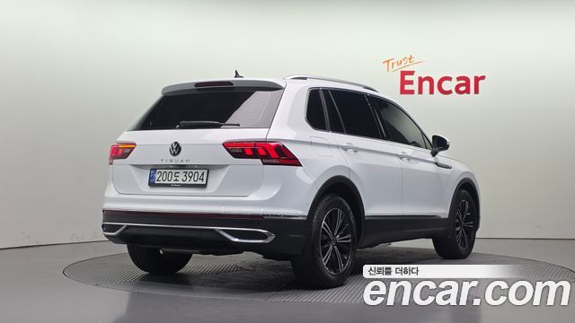Volkswagen Tiguan (II) 2.0 TDI Premium 2022 — фото 2