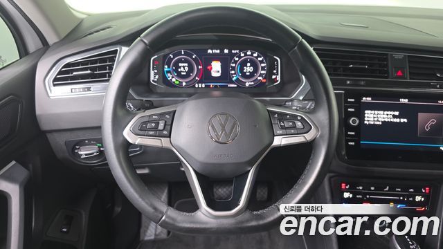 Volkswagen Tiguan (II) 2.0 TDI Premium 2022 — фото 14
