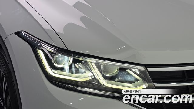 Volkswagen Tiguan (II) 2.0 TDI Premium 2022 — фото 22