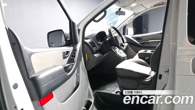 Hyundai Grand Starex 12-Seater Wagon Smart 2016 — фото 10