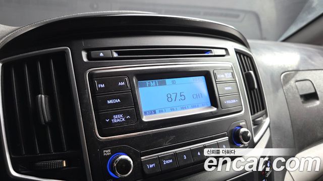 Hyundai Grand Starex 12-Seater Wagon Smart 2016 — фото 15