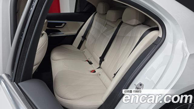Mercedes-Benz E-Class (W214) E200 Avantgarde 2025 — фото 11