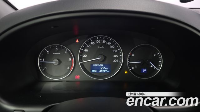 Hyundai Grand Starex 3-Seater VAN Smart 2018 — фото 8