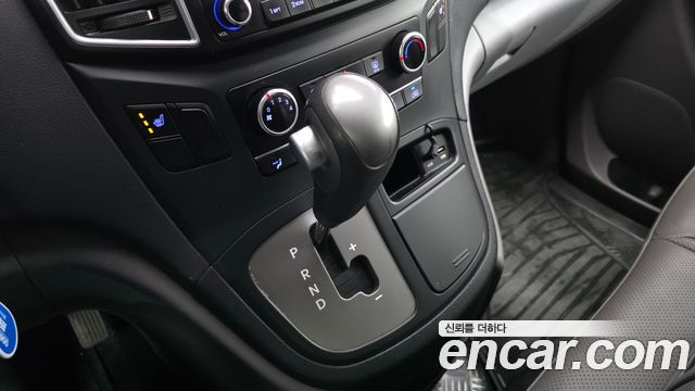 Hyundai Grand Starex 3-Seater VAN Smart 2018 — фото 9
