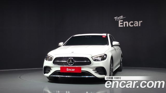 Mercedes-Benz E-Class (W213) E220d 4MATIC AMG Line 2022 — фото 3