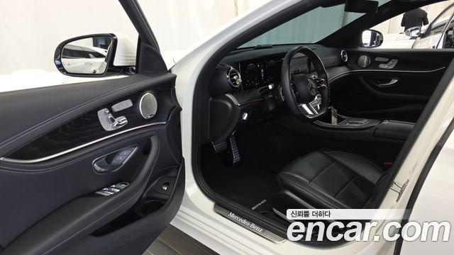 Mercedes-Benz E-Class (W213) E220d 4MATIC AMG Line 2022 — фото 10