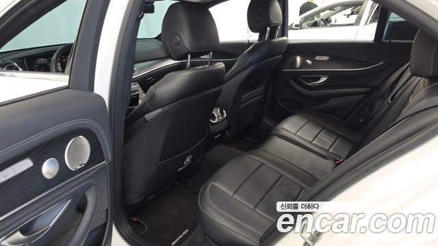 Mercedes-Benz E-Class (W213) E220d 4MATIC AMG Line 2022 — фото 26