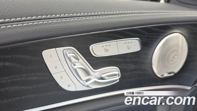 Mercedes-Benz E-Class (W213) E220d 4MATIC AMG Line 2022 — фото 28