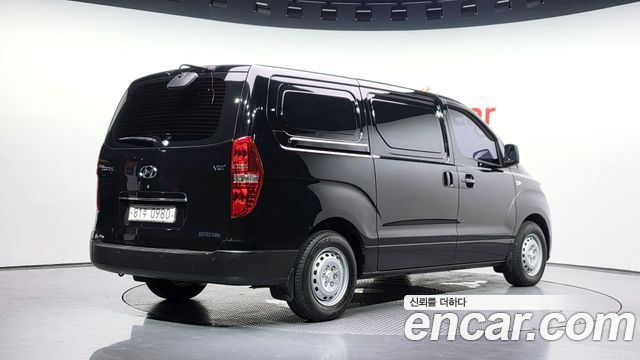 Hyundai Grand Starex Van 3-Seater Style 2019 — фото 2