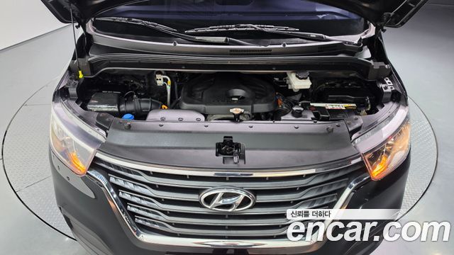 Hyundai Grand Starex Van 3-Seater Style 2019 — фото 6