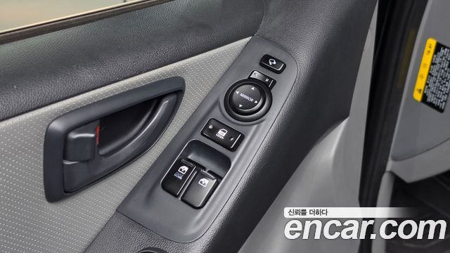 Hyundai Grand Starex Van 3-Seater Style 2019 — фото 17