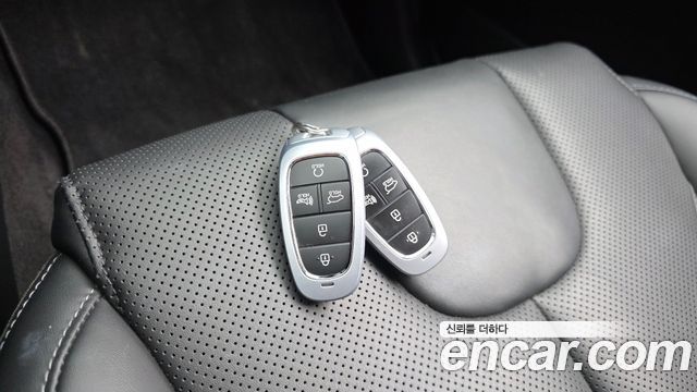 Hyundai Santa Fe HEV 1.6 2WD Prestige 2023 — фото 17