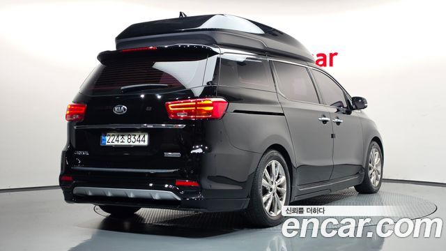 Kia Carnival 9-Seater Hi-Limousine Noblesse Special 2019 — фото 2