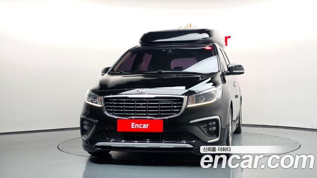 Kia Carnival 9-Seater Hi-Limousine Noblesse Special 2019 — фото 3