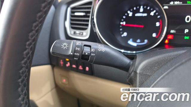Kia Carnival 9-Seater Hi-Limousine Noblesse Special 2019 — фото 36