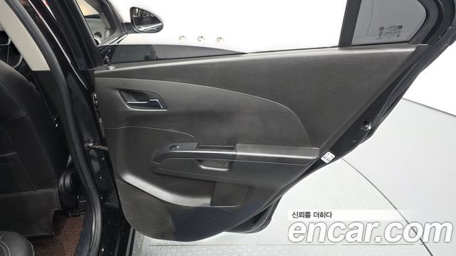Chevrolet Aveo Sedan 1.4 Turbo LT 2017 — фото 25