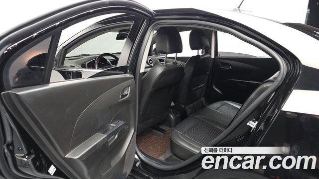 Chevrolet Aveo Sedan 1.4 Turbo LT 2017 — фото 26
