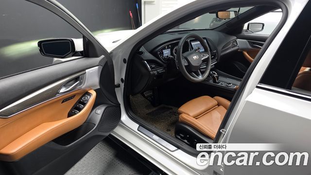 Cadillac CT5 2.0 Sport 2020 — фото 10