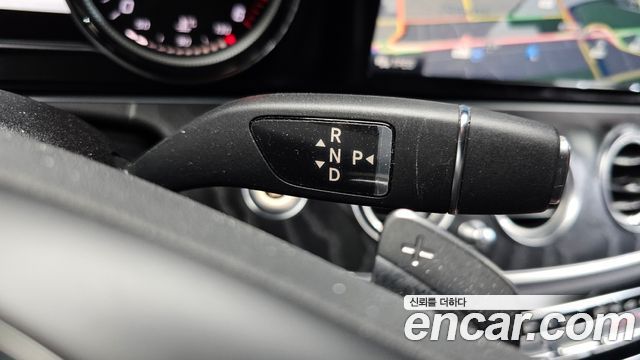 Mercedes-Benz E-Class (W213) E220d 4MATIC Avantgarde 2017 — фото 9