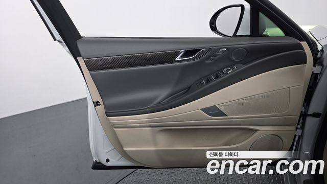 Genesis G80 (RG3) Gasoline 2.5 Turbo AWD 2026 — фото 24