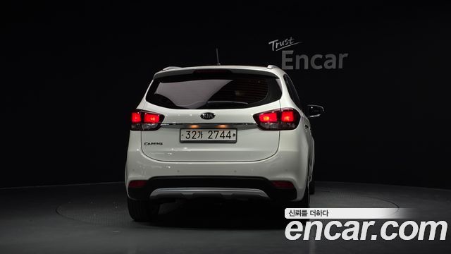 Kia Carens 2.0 LPI Prestige 2017 — фото 4